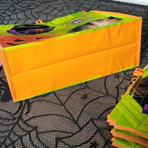 Reusable Halloween Trick or Treat Bag - Picture 10 of 11